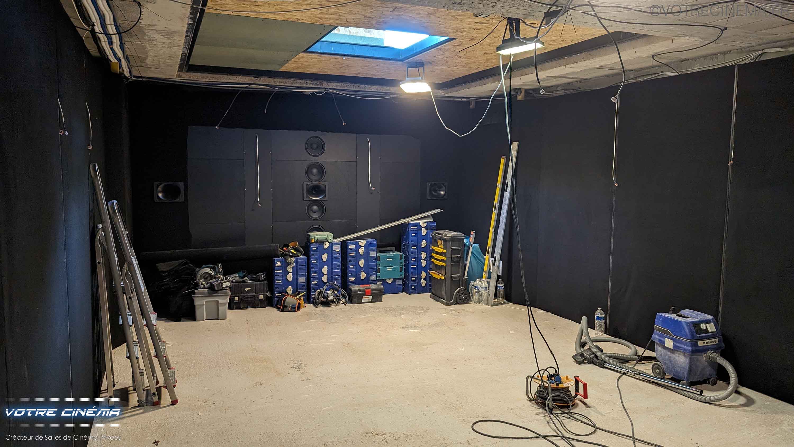 Travaux d'une salle de cinéma privée à Hyères